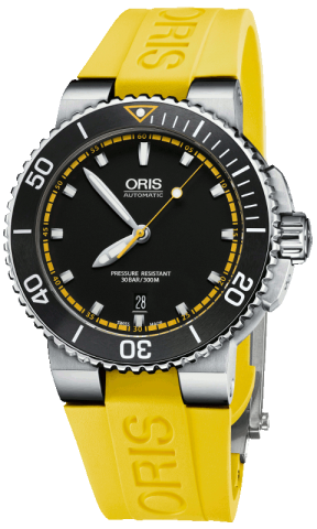 Часы Oris Aquis Date с жёлтой минутной шкалой предлагаются на жёлтом либо чёрном каучуковом ремешке или же  на стальном браслете