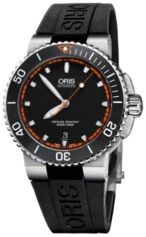Часы Oris Aquis Date с оранжевой минутной шкалой предлагаются на оранжевом либо чёрном каучуковом ремешке