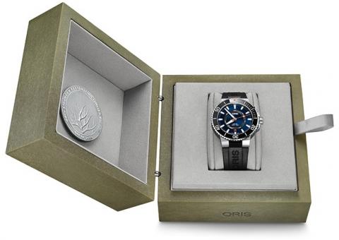 Часы Oris Staghorn Limited Edition предлагаются в специальной подарочной шкатулке